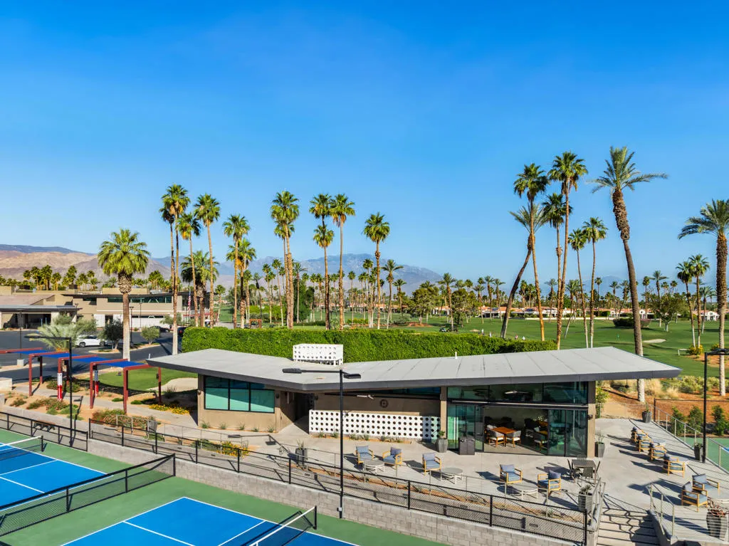 10 Courts Pavilion 10 Courts Pavilion