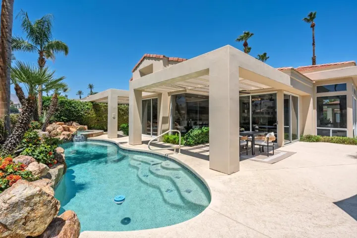 19-Photo-19