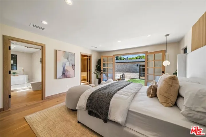 14537 Hesby Street, Sherman Oaks, California 91403