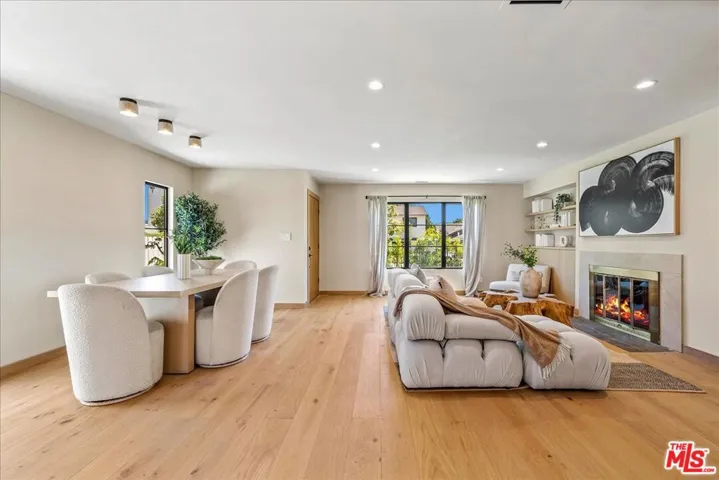 14537 Hesby Street, Sherman Oaks, California 91403