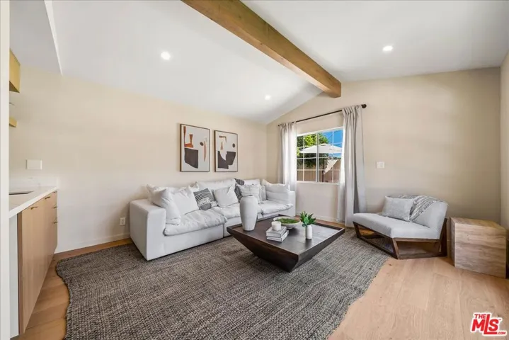 14537 Hesby Street, Sherman Oaks, California 91403