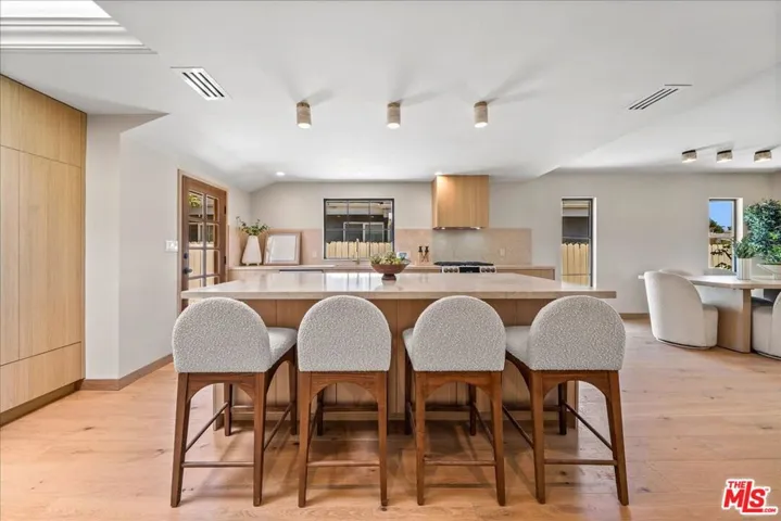14537 Hesby Street, Sherman Oaks, California 91403