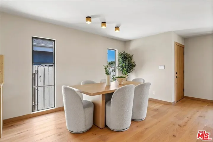 14537 Hesby Street, Sherman Oaks, California 91403