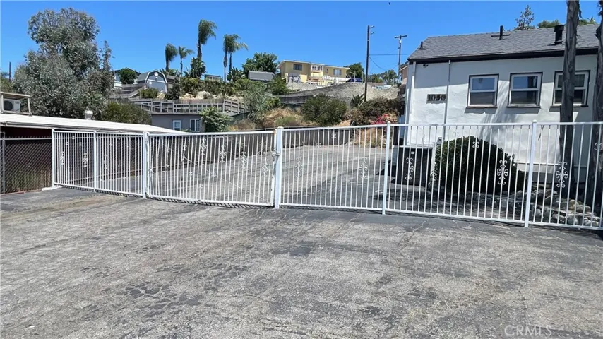 1050 S Santa Fe, Vista, California 92084