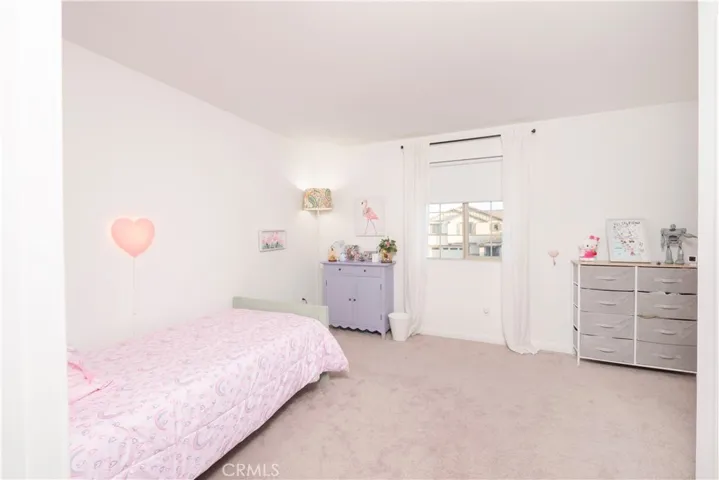 Upstairs bedroom with walk in closet