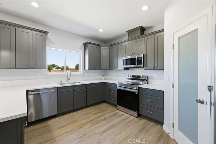40525 174th E, Lancaster, California 93535