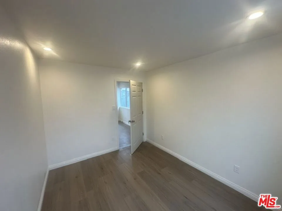 Den