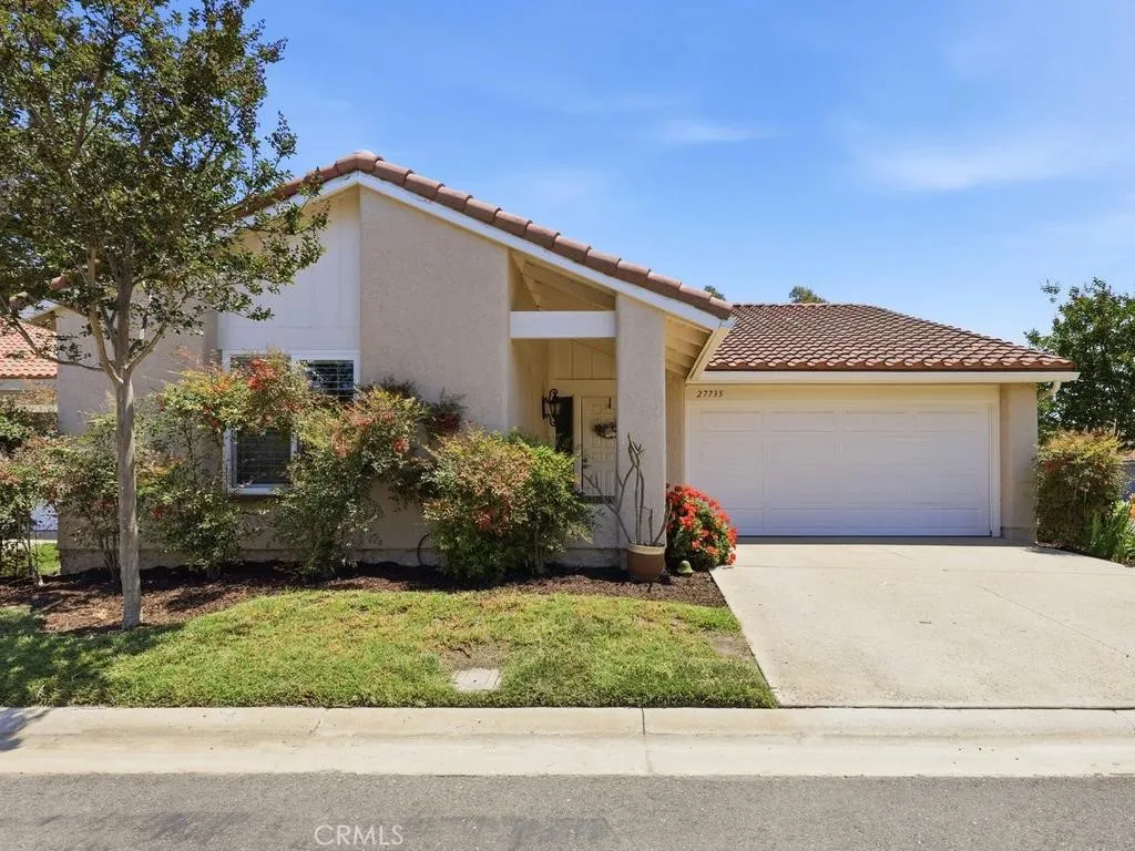 HOA maintained landscape