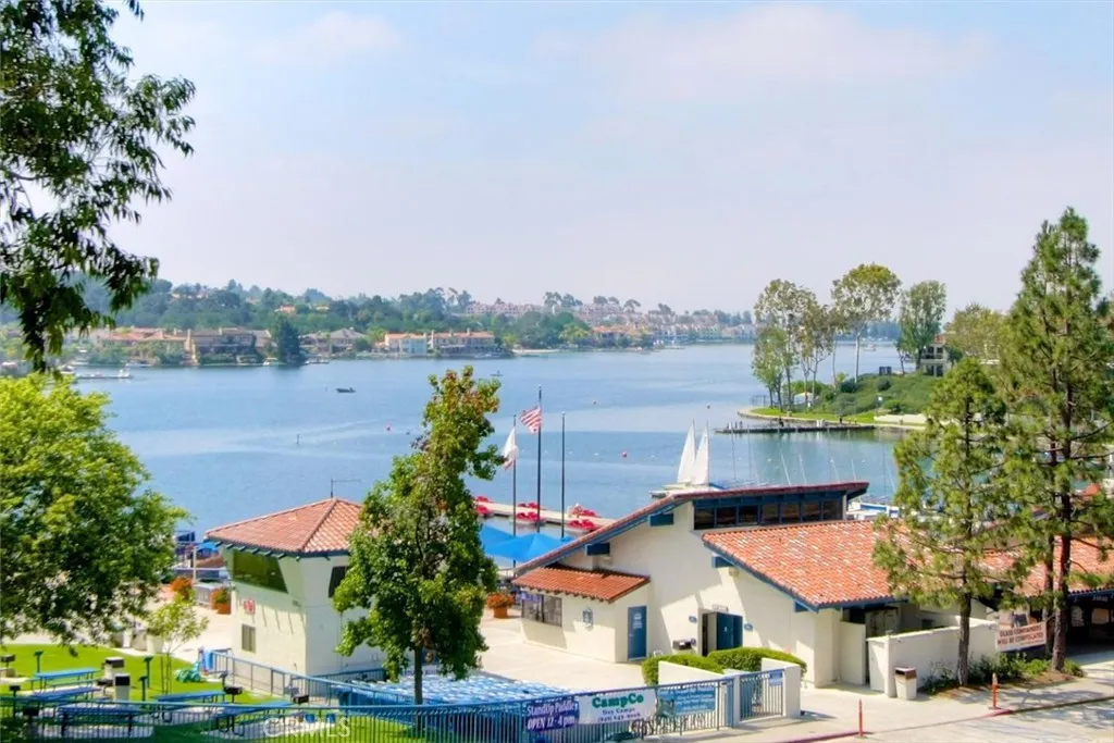 Lake MV