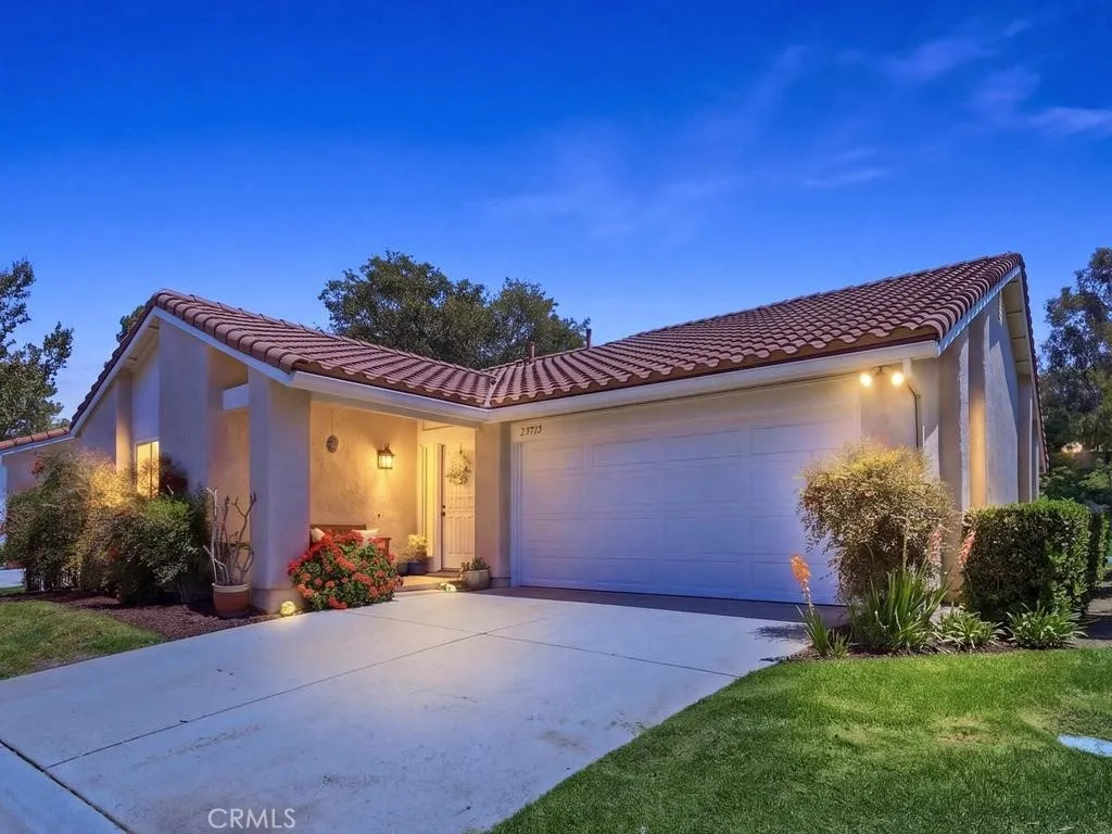 Detached Single Level Home