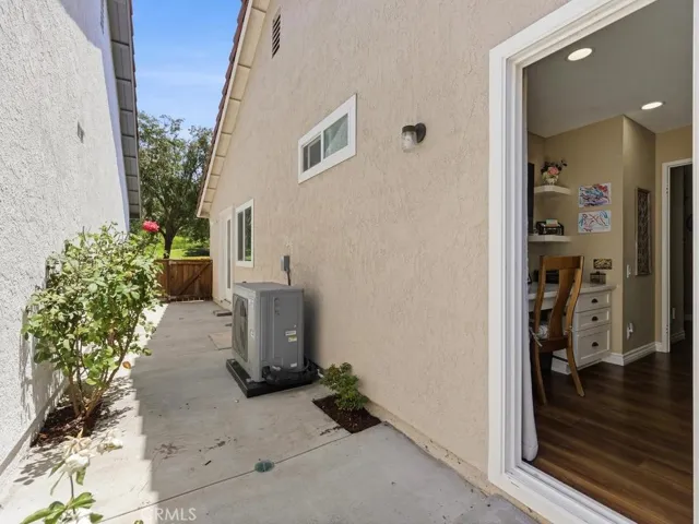 Sideyard with gate