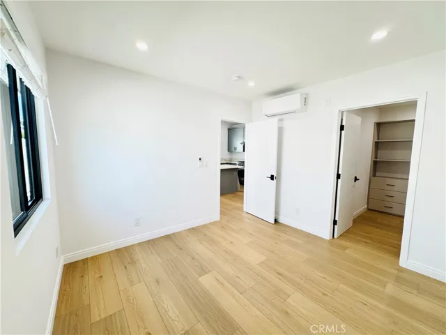 Bedroom alternate view