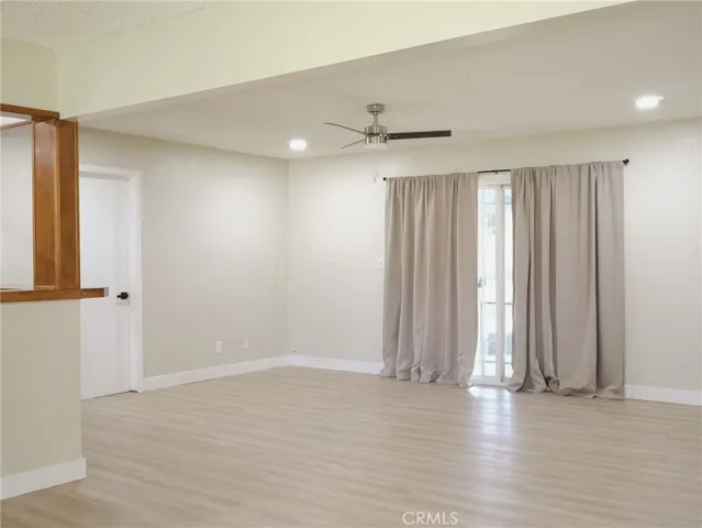 LIVING ROOM 3