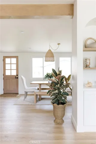 Recent install of blinds, please see additional photographs for reference.