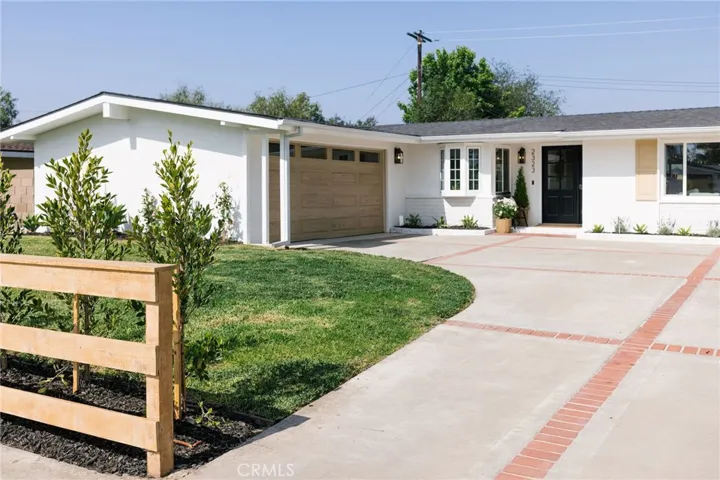 2323 Cornell, Costa Mesa, California 92626