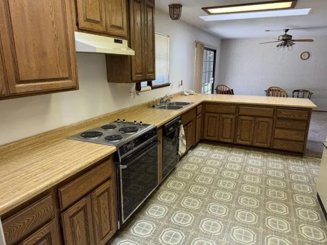 6443 Tustin Road, Salinas, California 93907