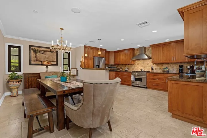 3645 Longview Valley Road, Sherman Oaks, California 91423