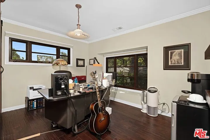 3645 Longview Valley Road, Sherman Oaks, California 91423