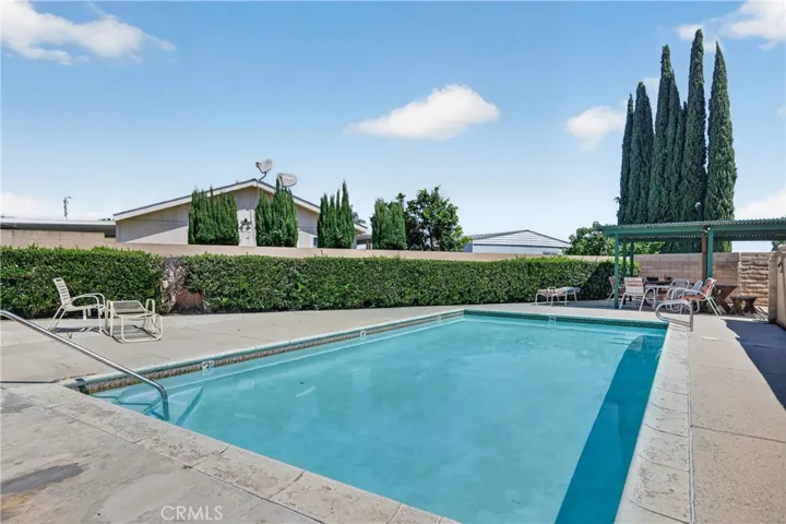 Association pool