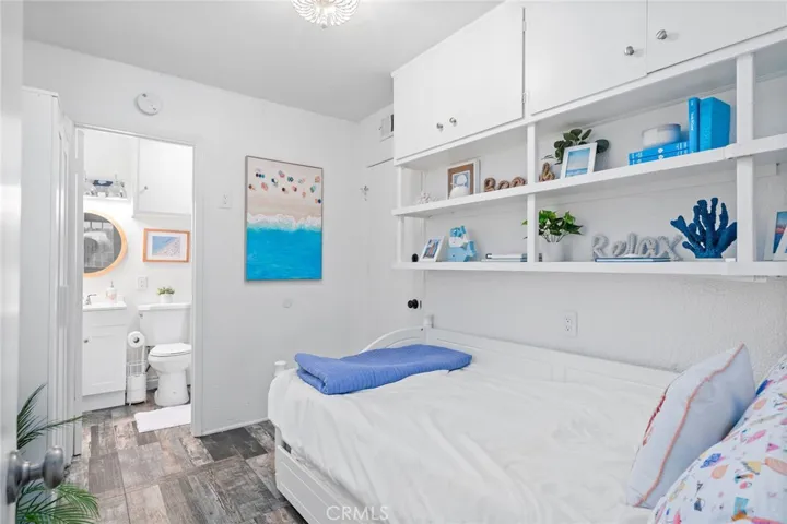 1st fl flex space (3rd BR- closet has been removed, can be put back)
