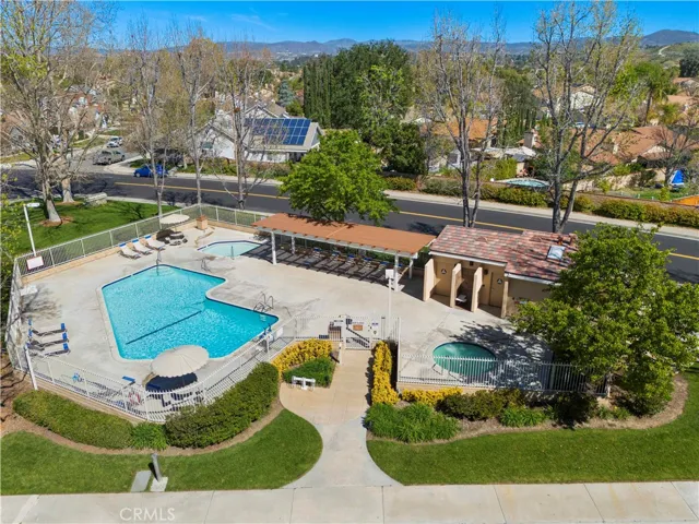 25803 Mendoza, Valencia, California 91355