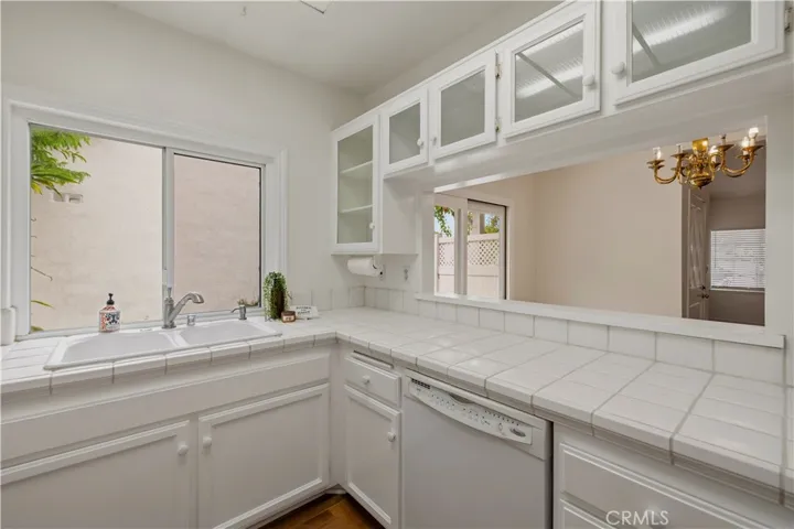 25803 Mendoza, Valencia, California 91355