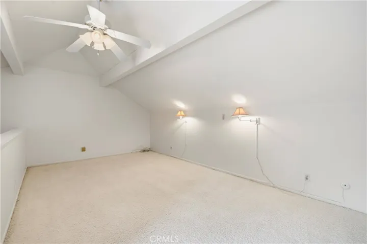 25803 Mendoza, Valencia, California 91355