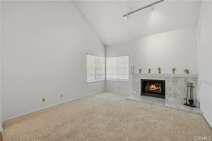 25803 Mendoza, Valencia, California 91355