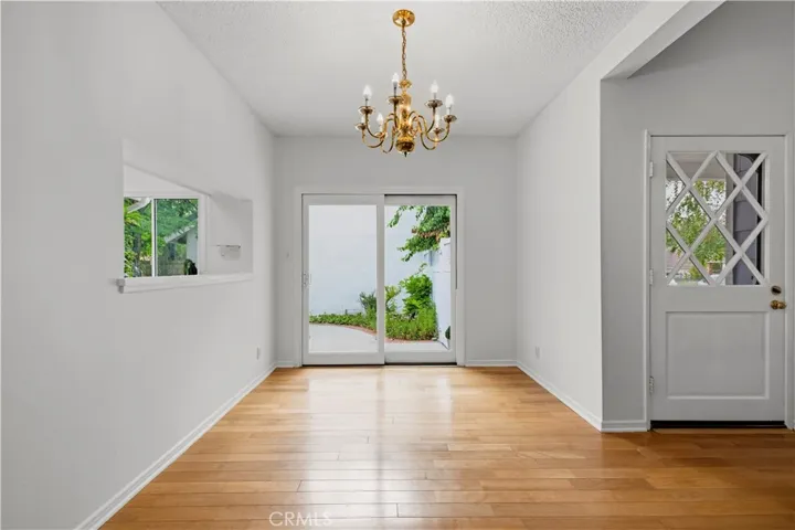 25803 Mendoza, Valencia, California 91355