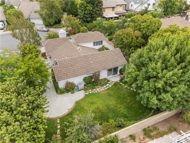 25803 Mendoza, Valencia, California 91355