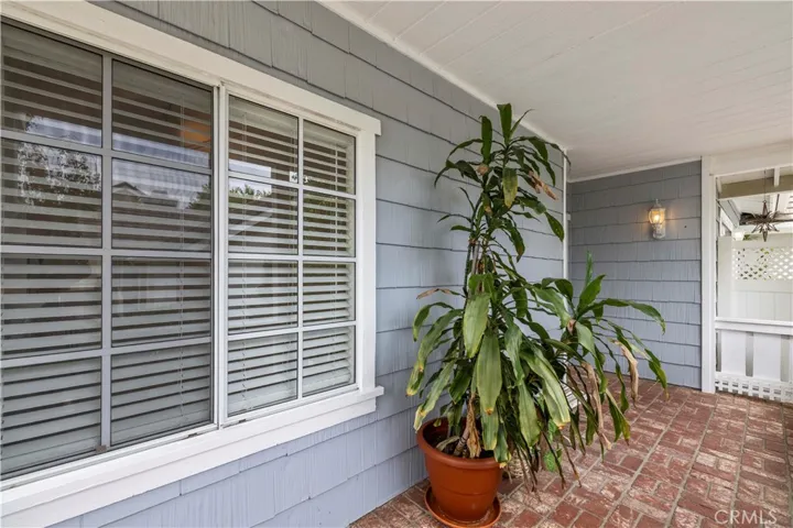 25803 Mendoza, Valencia, California 91355