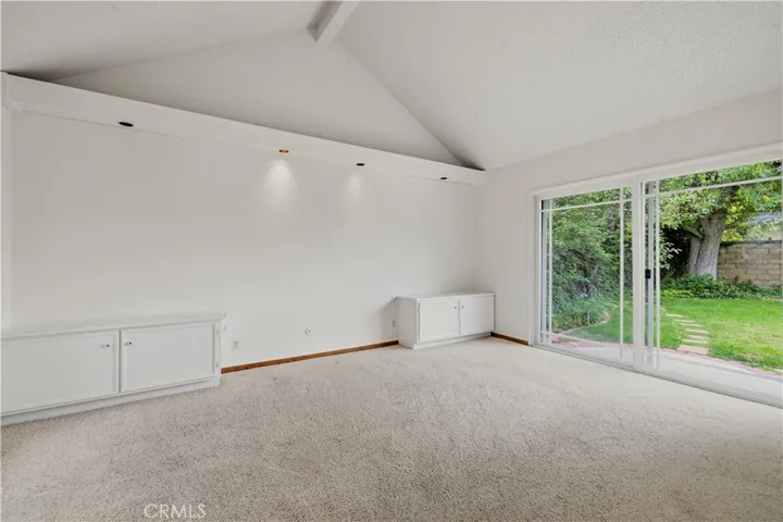 25803 Mendoza, Valencia, California 91355