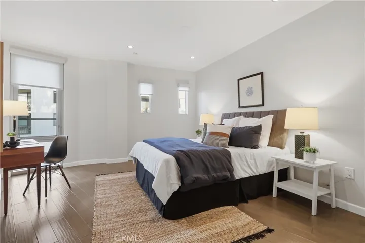 Main level large flex bedroom