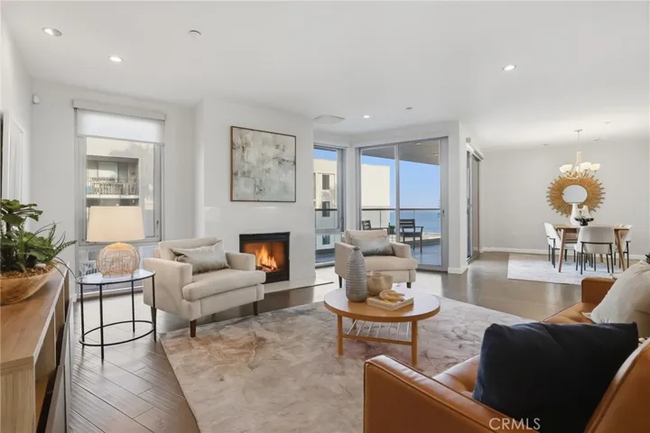 Bright open livingroom with white water views