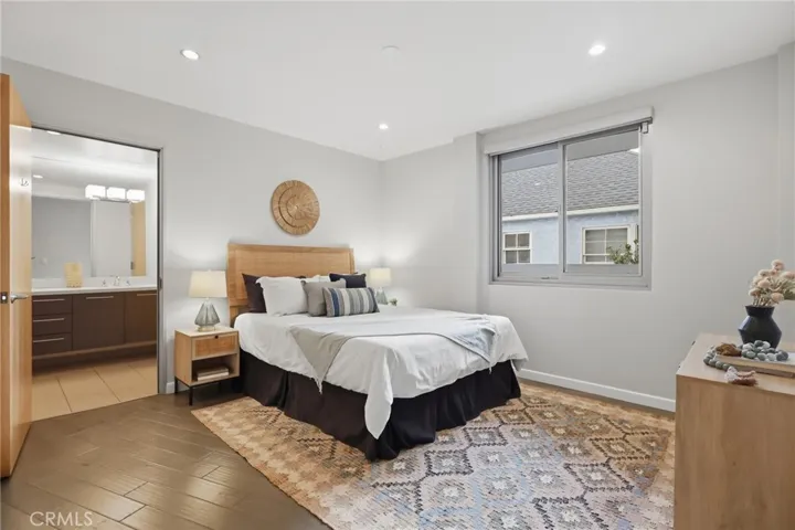 Secondary bedroom