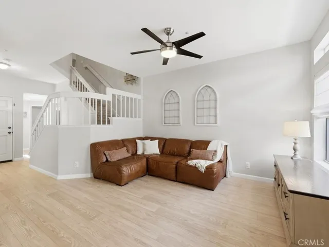 Two story floor plan with nobody above or below you