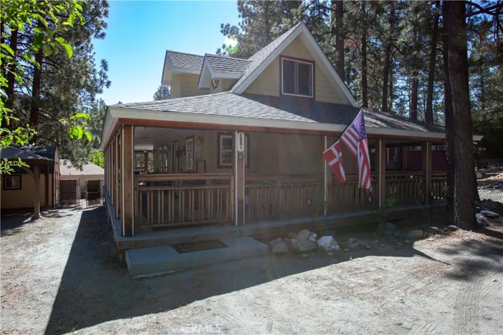 5881 Lone Pine Canyon, Wrightwood, California 92397