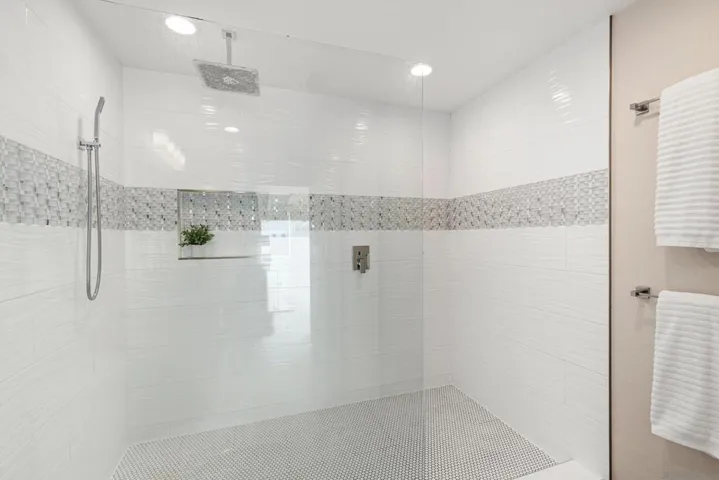 1913 Alga Rd A, Carlsbad, California 92009