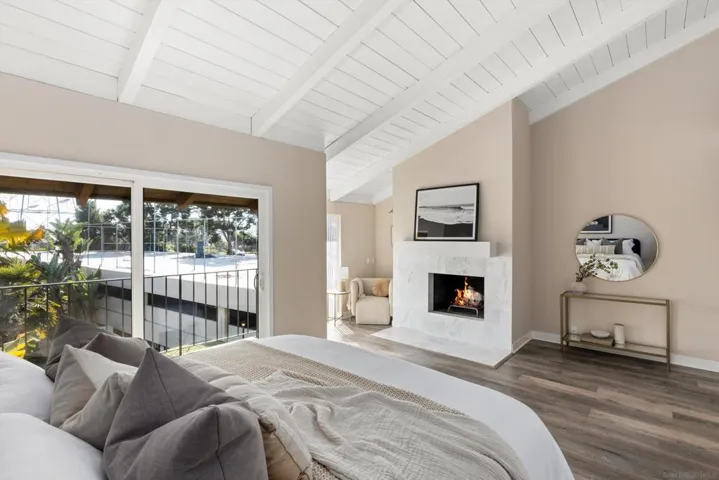 1913 Alga Rd A, Carlsbad, California 92009