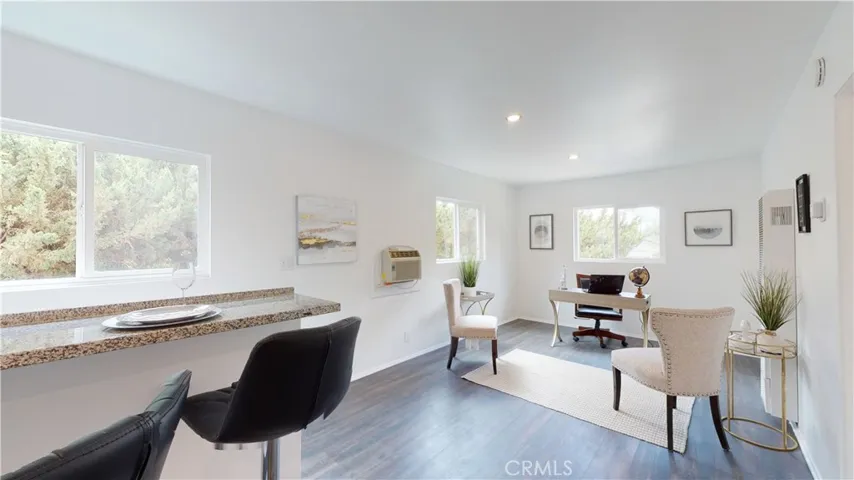 5430 Woodlake Avenue, Woodland Hills, California 91367
