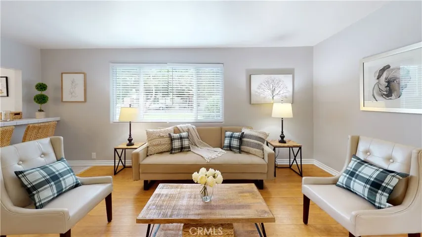 5430 Woodlake Avenue, Woodland Hills, California 91367