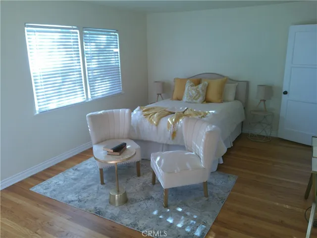 5430 Woodlake Avenue, Woodland Hills, California 91367
