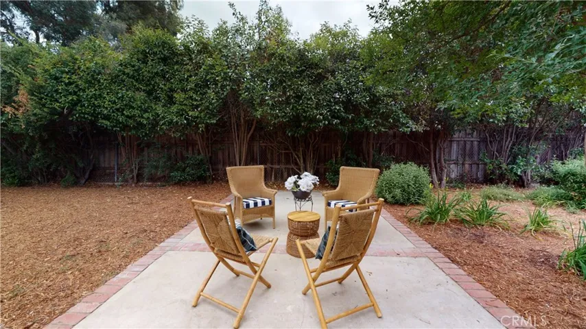 5430 Woodlake Avenue, Woodland Hills, California 91367