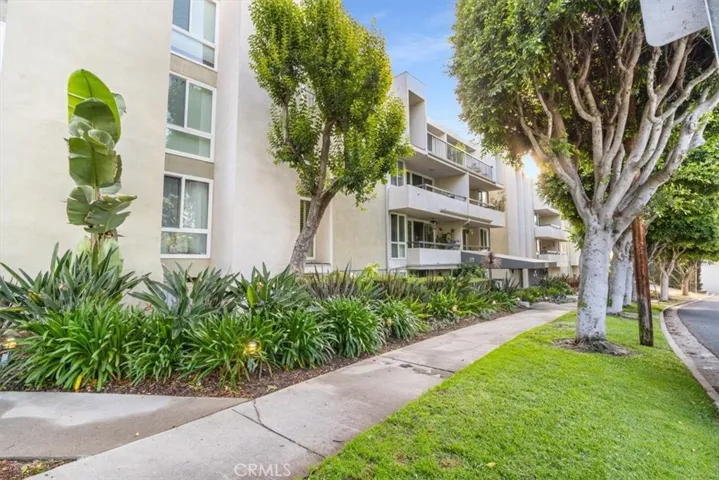 8535 W West Knoll 209, West Hollywood, California 90069