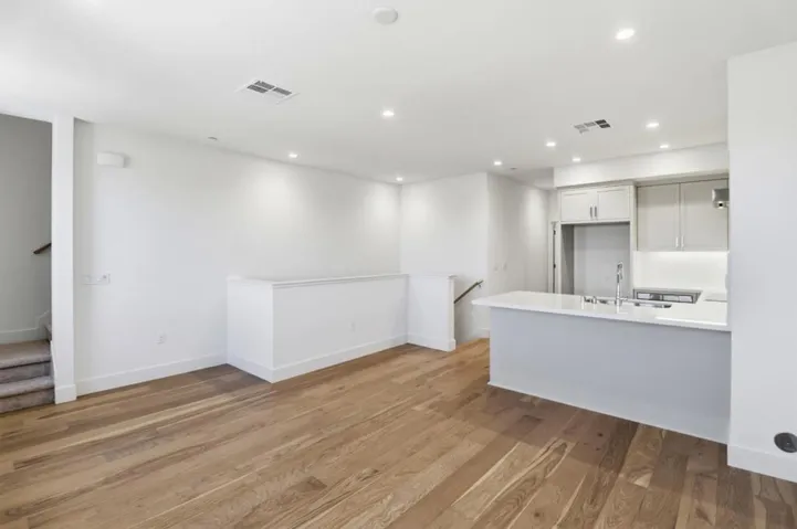 2859 Josephine Lane, Palo Alto, California 94303