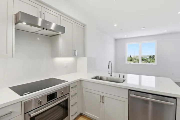 2859 Josephine Lane, Palo Alto, California 94303