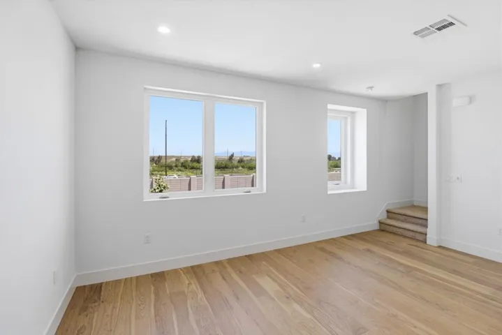 2859 Josephine Lane, Palo Alto, California 94303