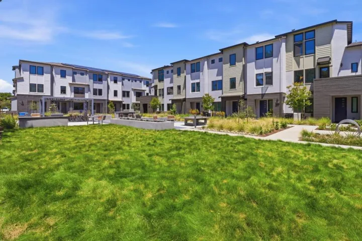 2859 Josephine Lane, Palo Alto, California 94303