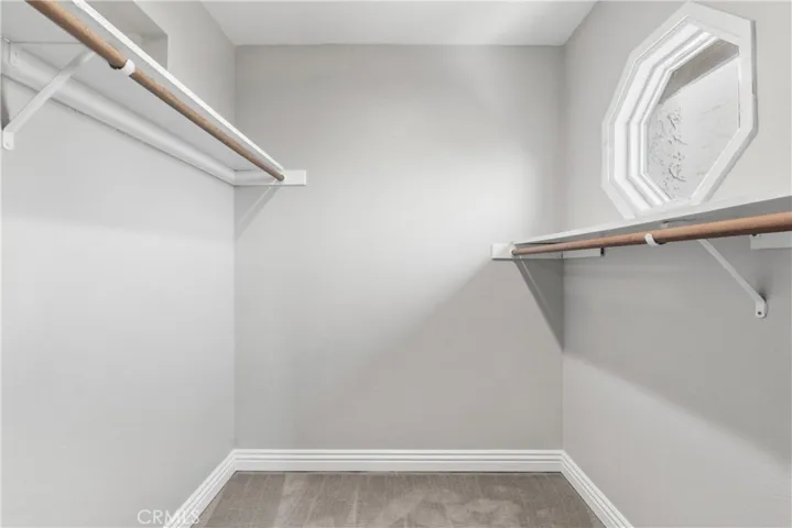 Suite 1 walk-incloset.