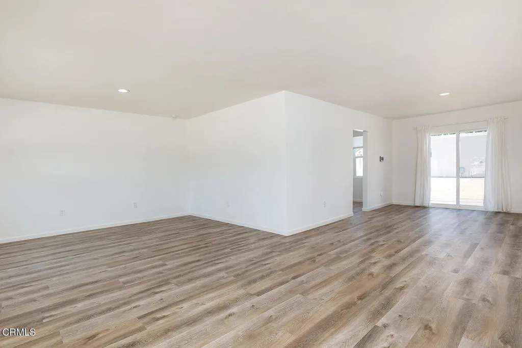524 N Edinburgh Ave 003-mls